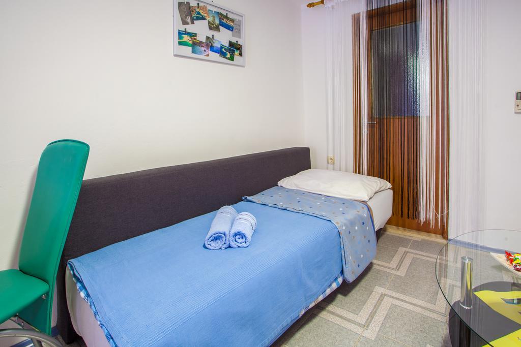 Apartment Lena *