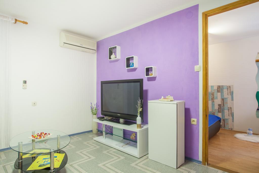 Lena Apartment Cres