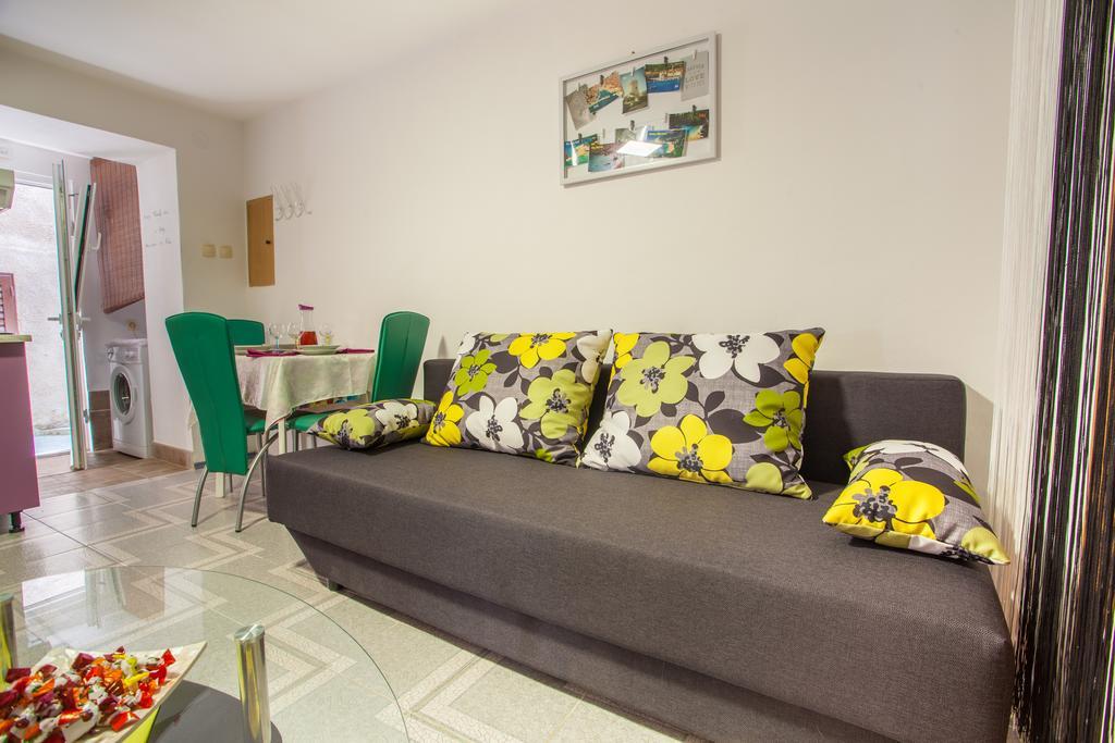 Apartment Lena Cres