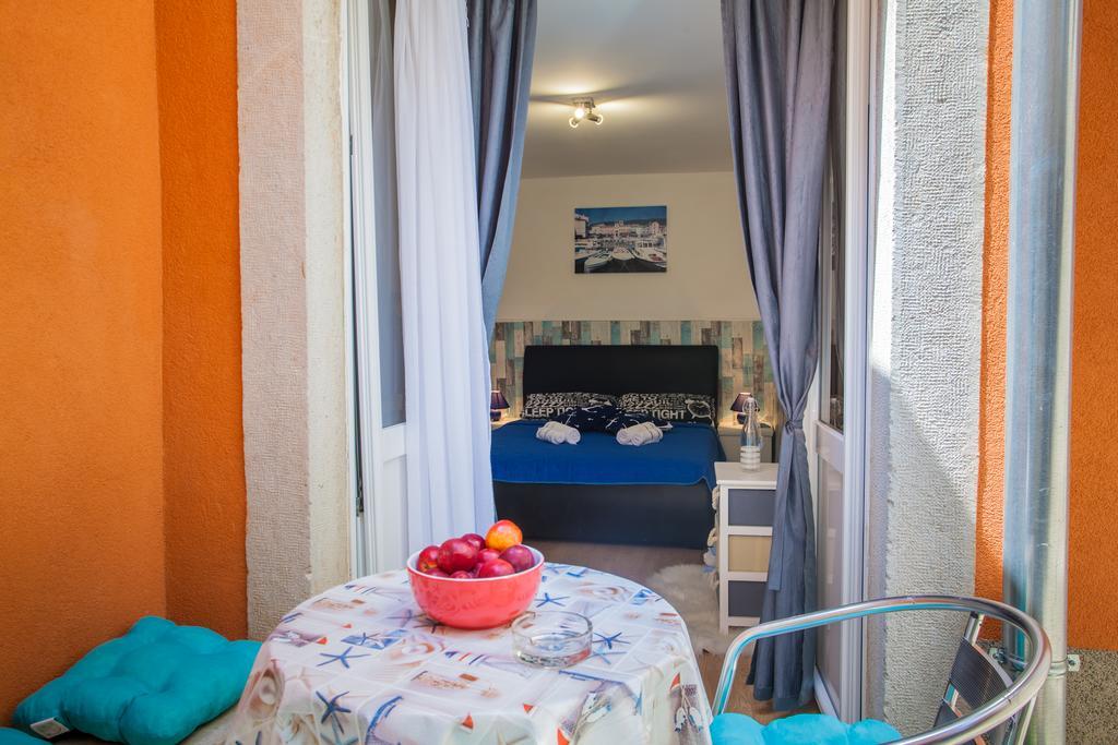 Lena Apartment
